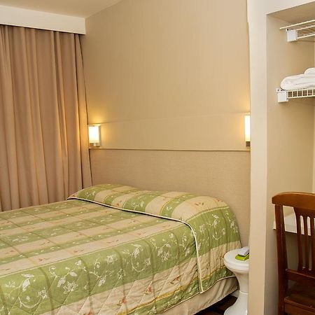 Hotel Lumini Curitiba Ruang foto